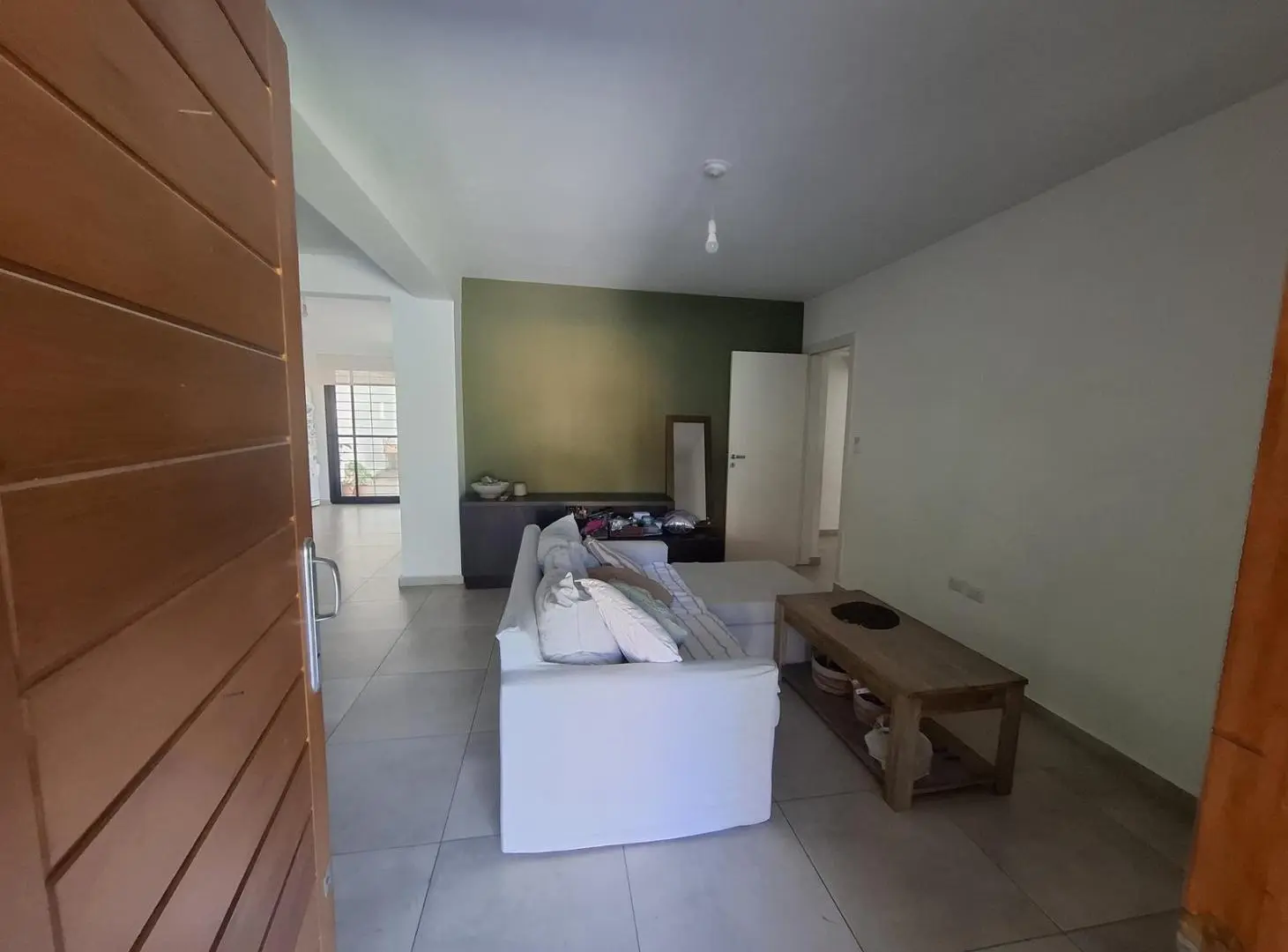 VILLA WARCALDE Casa en VENTA 3 Dormitorios APTO CREDITO 4