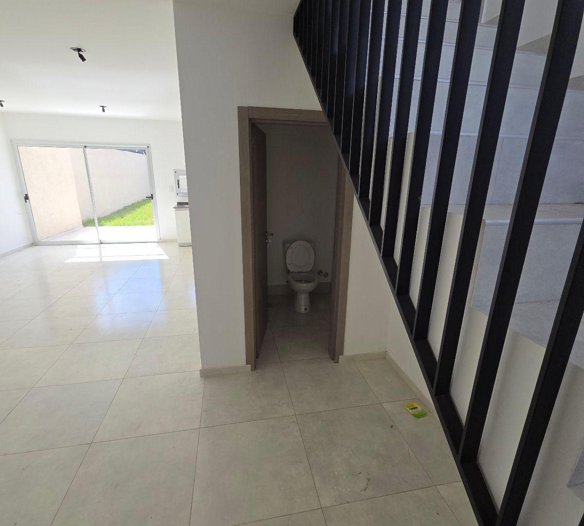 Foto de DOCTA DUPLEX EN VENTA 3 DORMITORIOS 3 BAÑOS, imagen 2