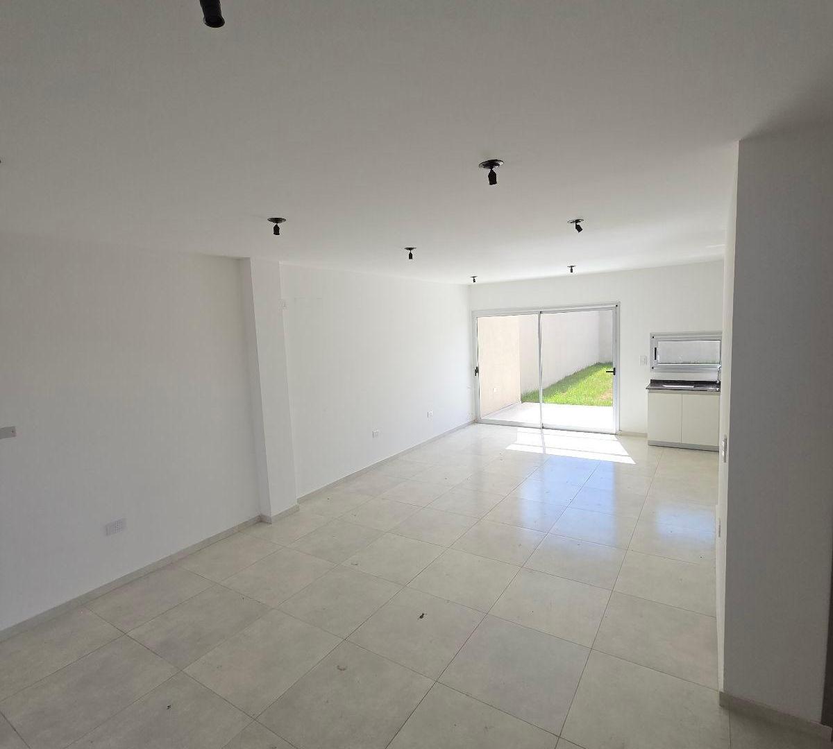 Foto de DOCTA DUPLEX EN VENTA 3 DORMITORIOS 3 BAÑOS, imagen 3