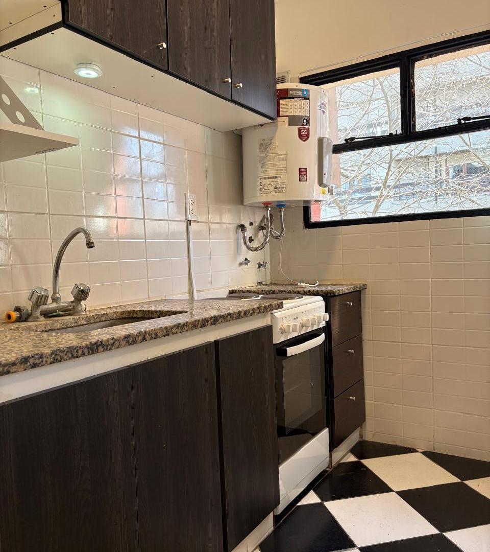 Foto de VENTA | 3 AMB con cochera | La Perla, imagen 3