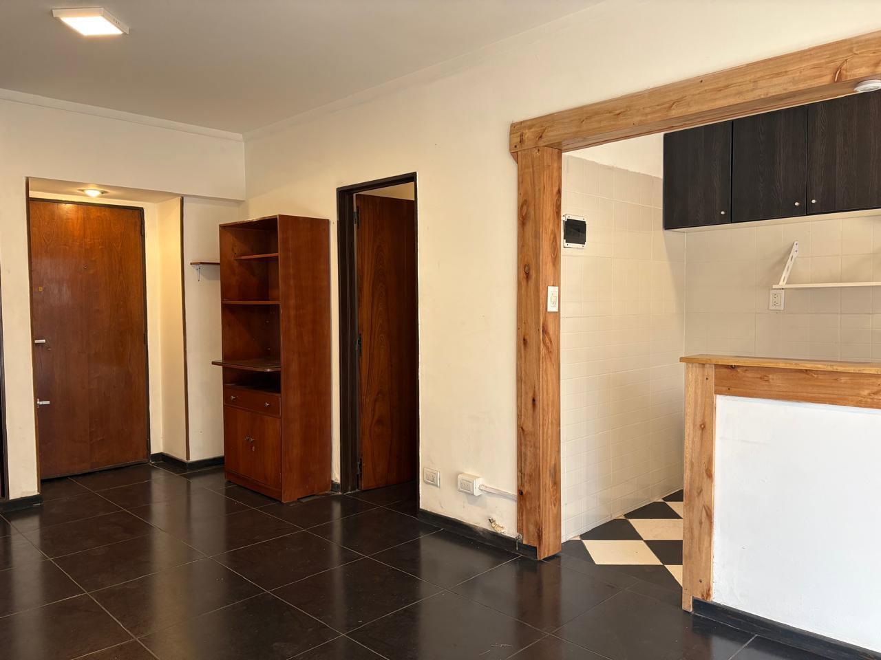 Foto de VENTA | 3 AMB con cochera | La Perla, imagen 4