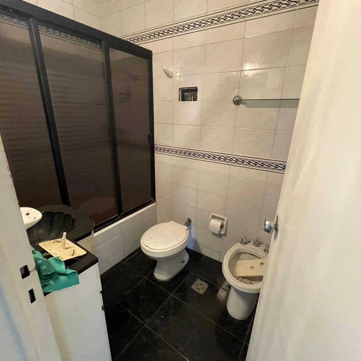 Venta 5 Amb. 130 m² Frente Floresta - Oportunidad! 1