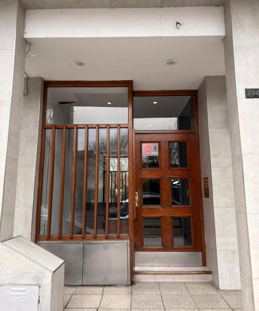 Foto de USD 85.000 | 3 AMBIENTES | RECICLADO | AMOBLADO | ARENALES 2942, imagen 1