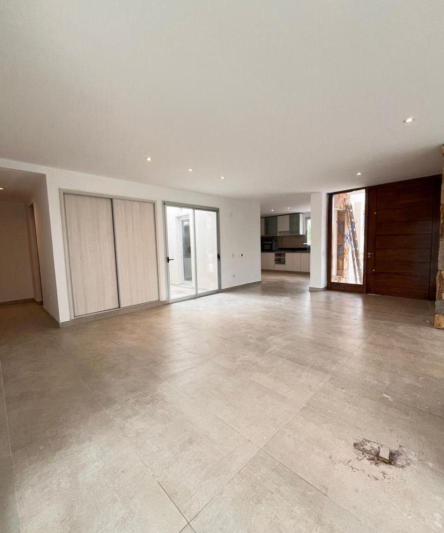 Foto de Casa con 2 dormitorios en alquiler con 500 m² en Alba De Tanqay, imagen 5