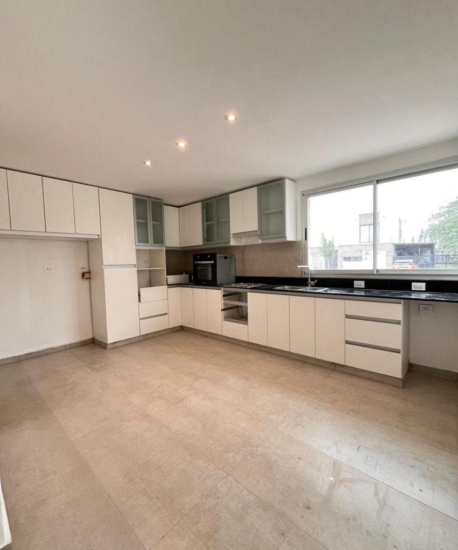 Foto de Casa con 2 dormitorios en alquiler con 500 m² en Alba De Tanqay, imagen 4