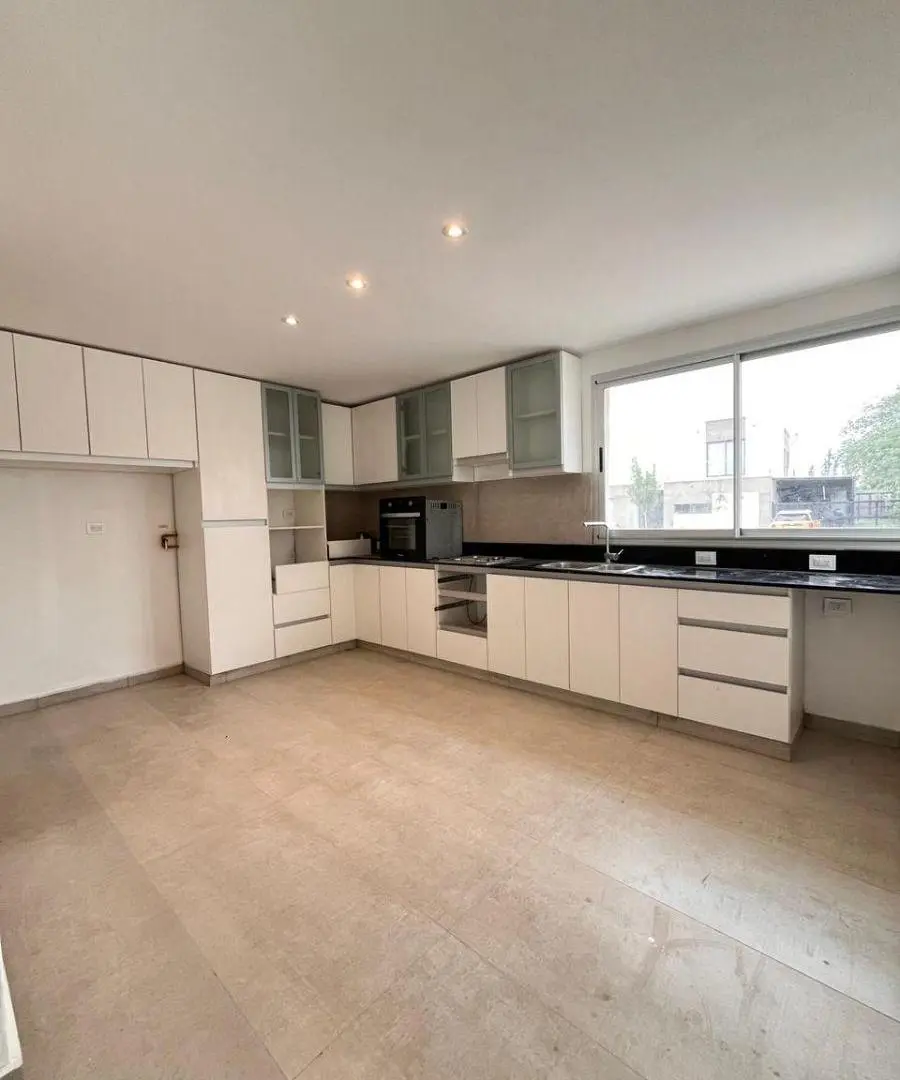 Casa con 2 dormitorios en alquiler con 500 m² en Alba De Tanqay 4