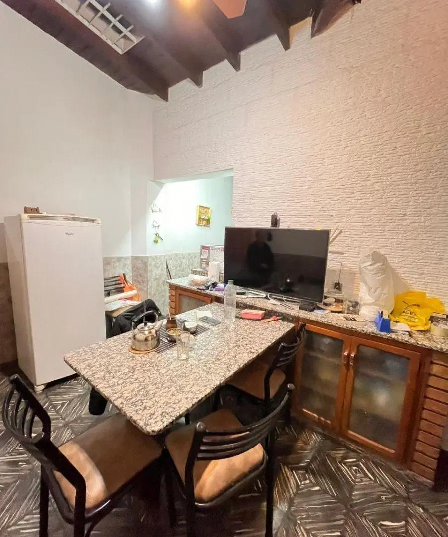 Casa en alquiler en Sexta Sección con 3 dormitorios 4