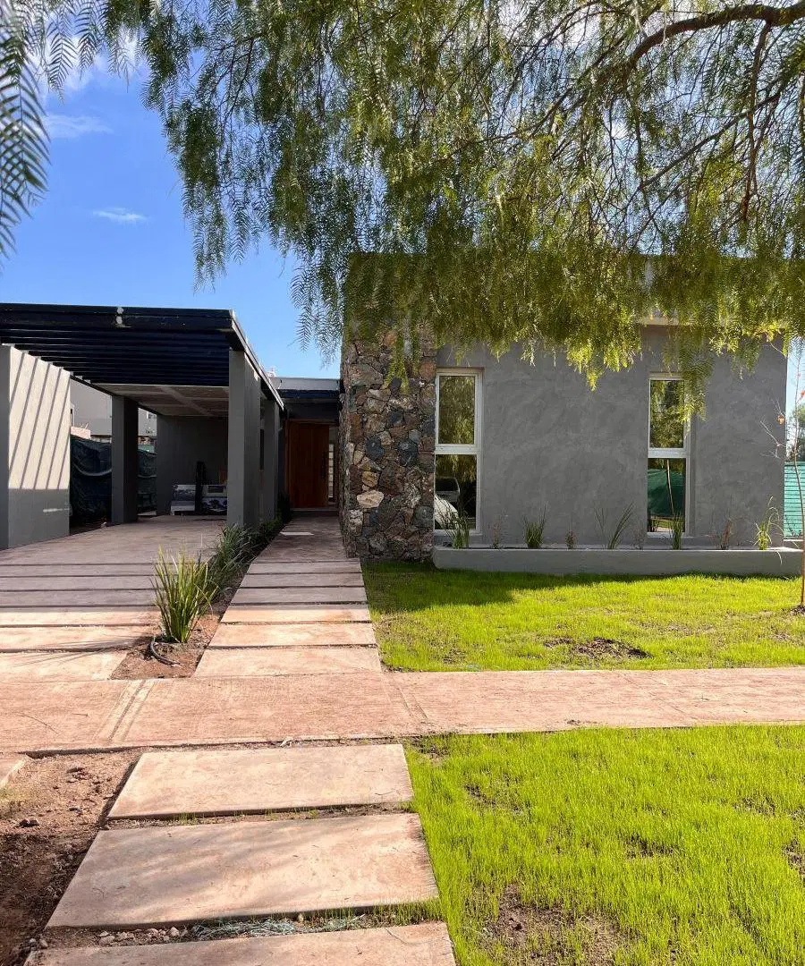 Casa de 500m2 en Venta en Terruños de Araoz 3 5