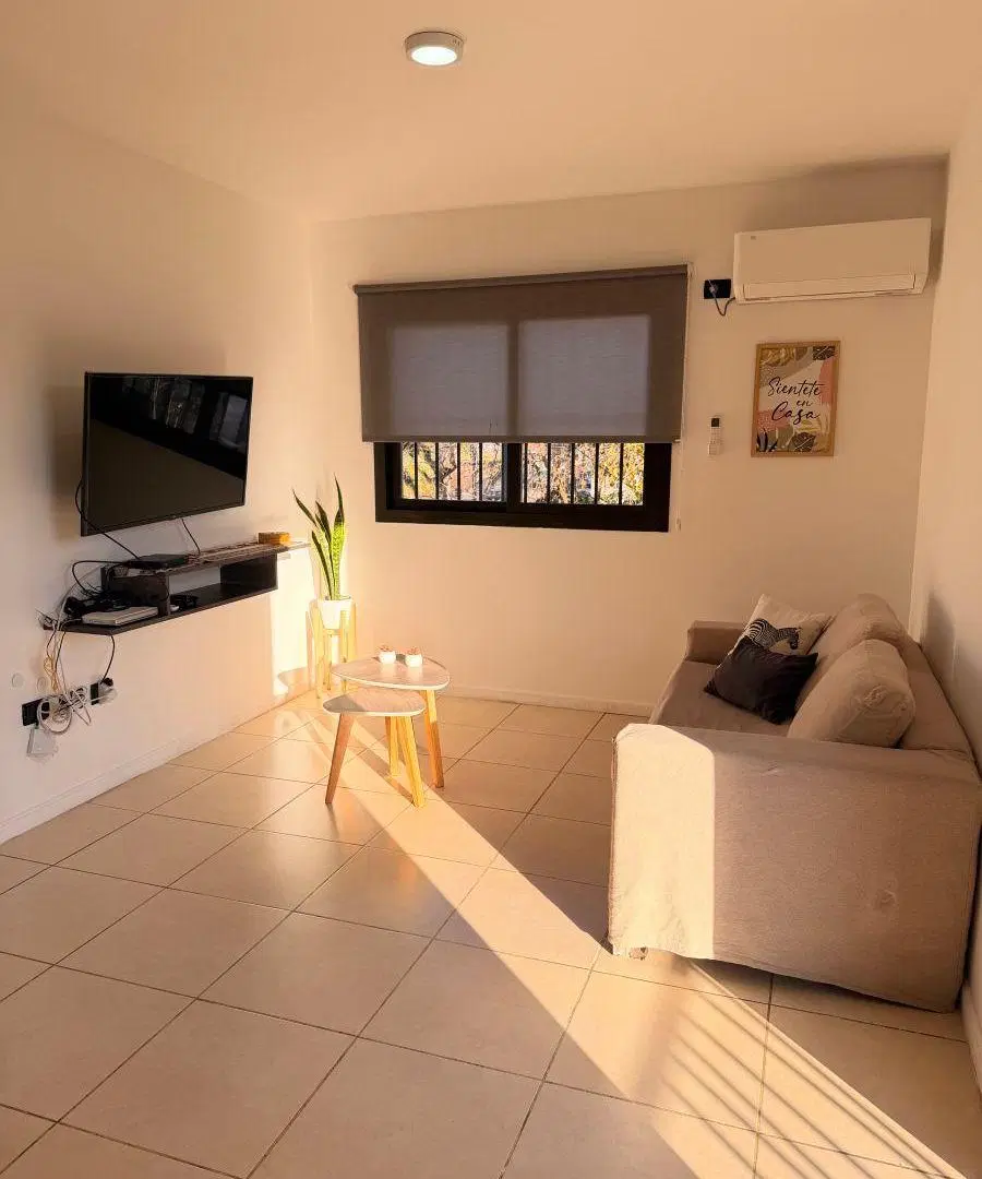Departamento de 60 m² con 2 dormitorios en alquiler en Godoy Cruz- Arizu 3