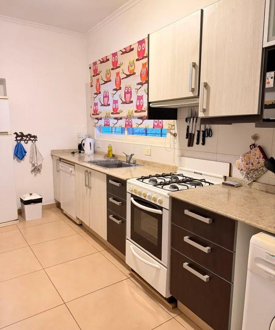 Casa en alquiler en Quinta Sección con 180 m2 y 2 dormitorios 4