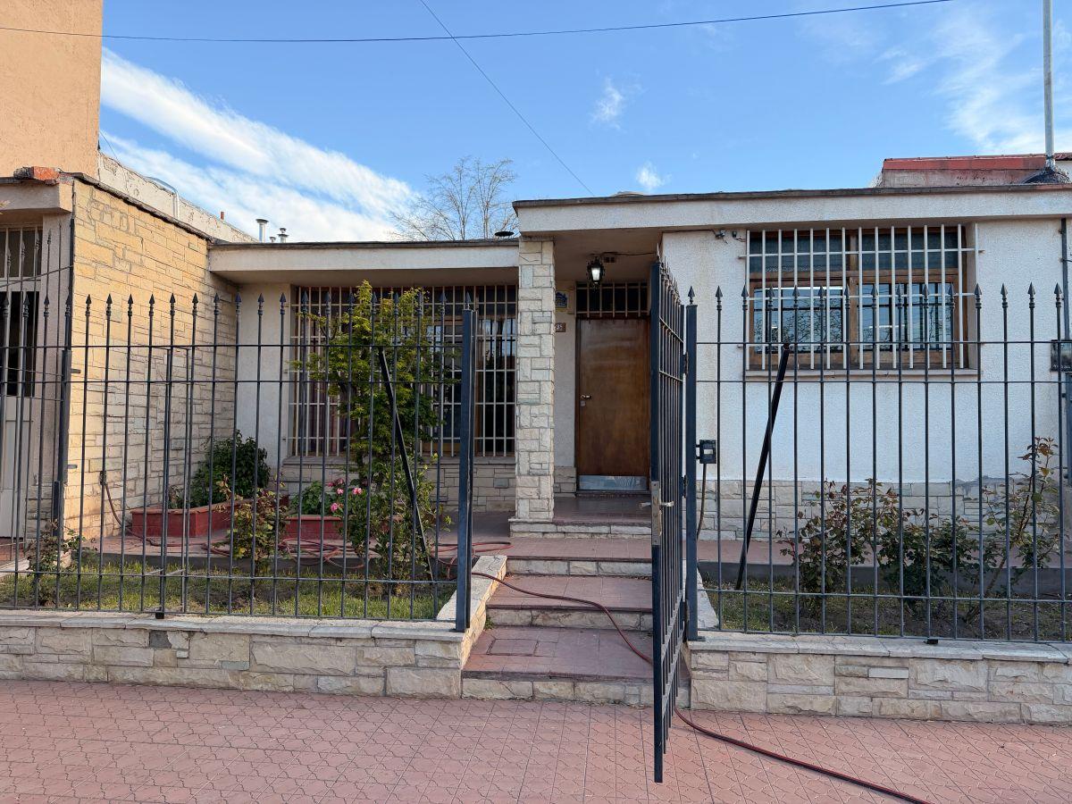 Foto de Casa de 3 dormitorios en venta en Godoy Cruz, imagen 1