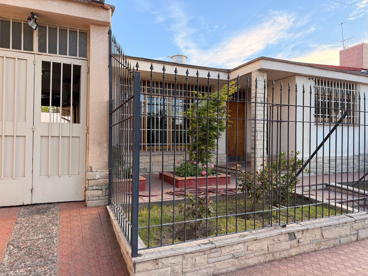 Foto de Casa de 3 dormitorios en venta en Godoy Cruz, imagen 3