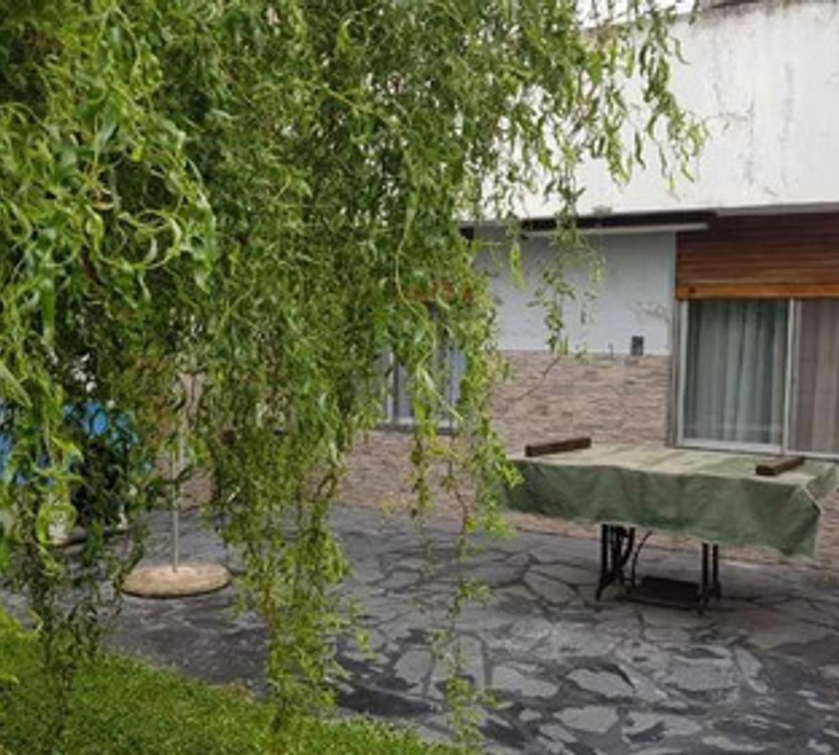 Casa a La Venta en Quilmes Oeste 3