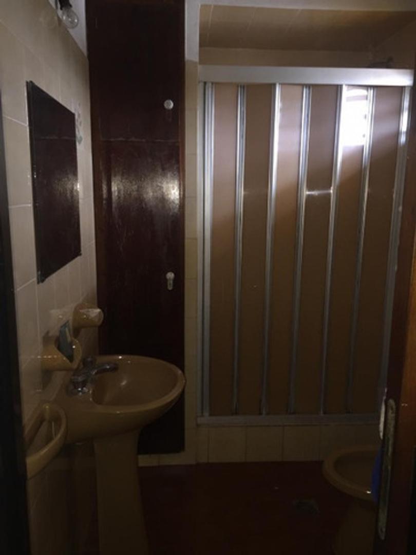 Casa a La Venta en Quilmes Oeste 4
