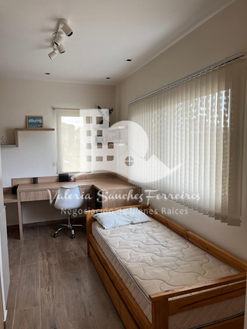 Casa a La Venta en Las Golondrinas 4