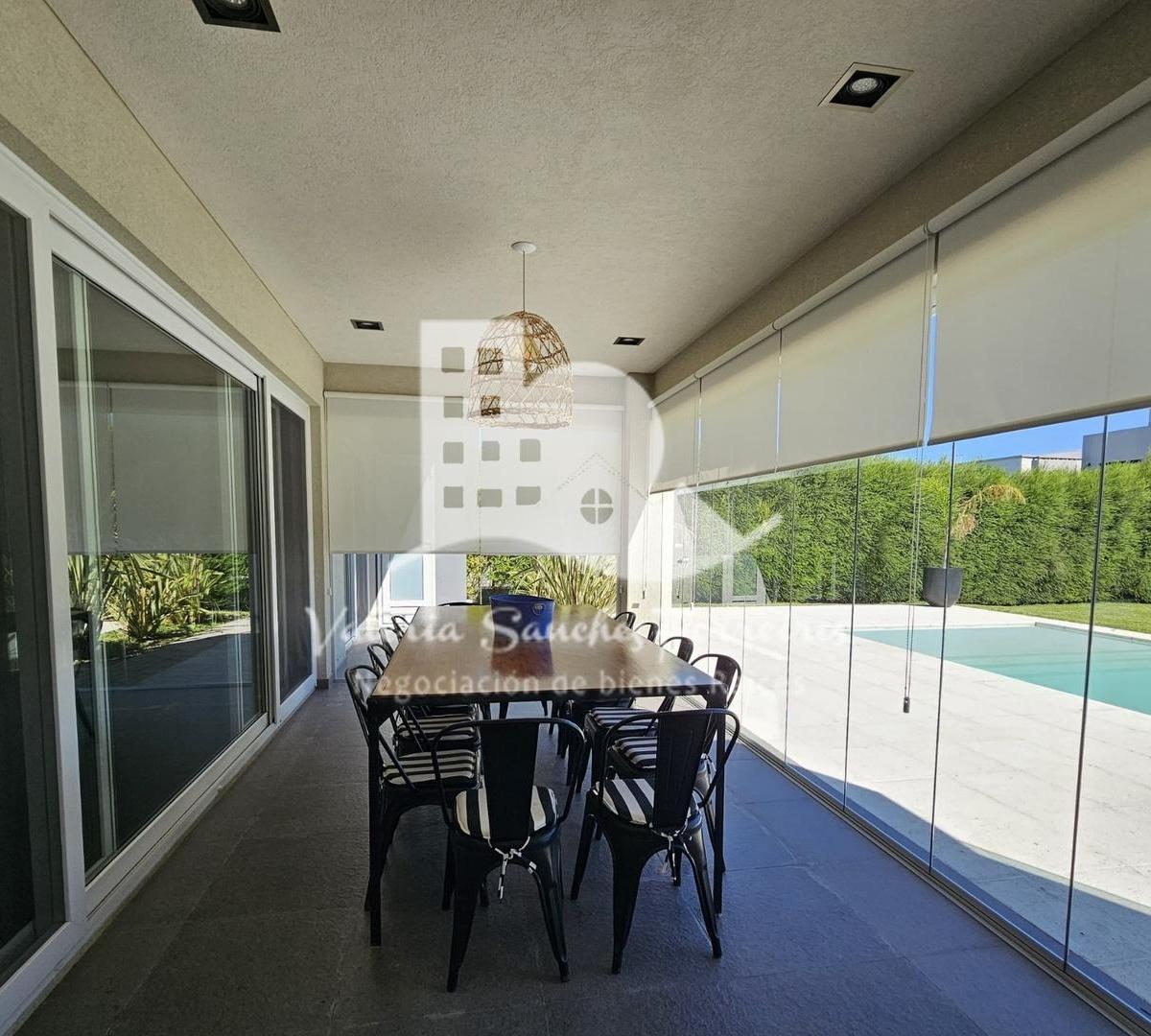 Casa a La Venta en Las Golondrinas 5