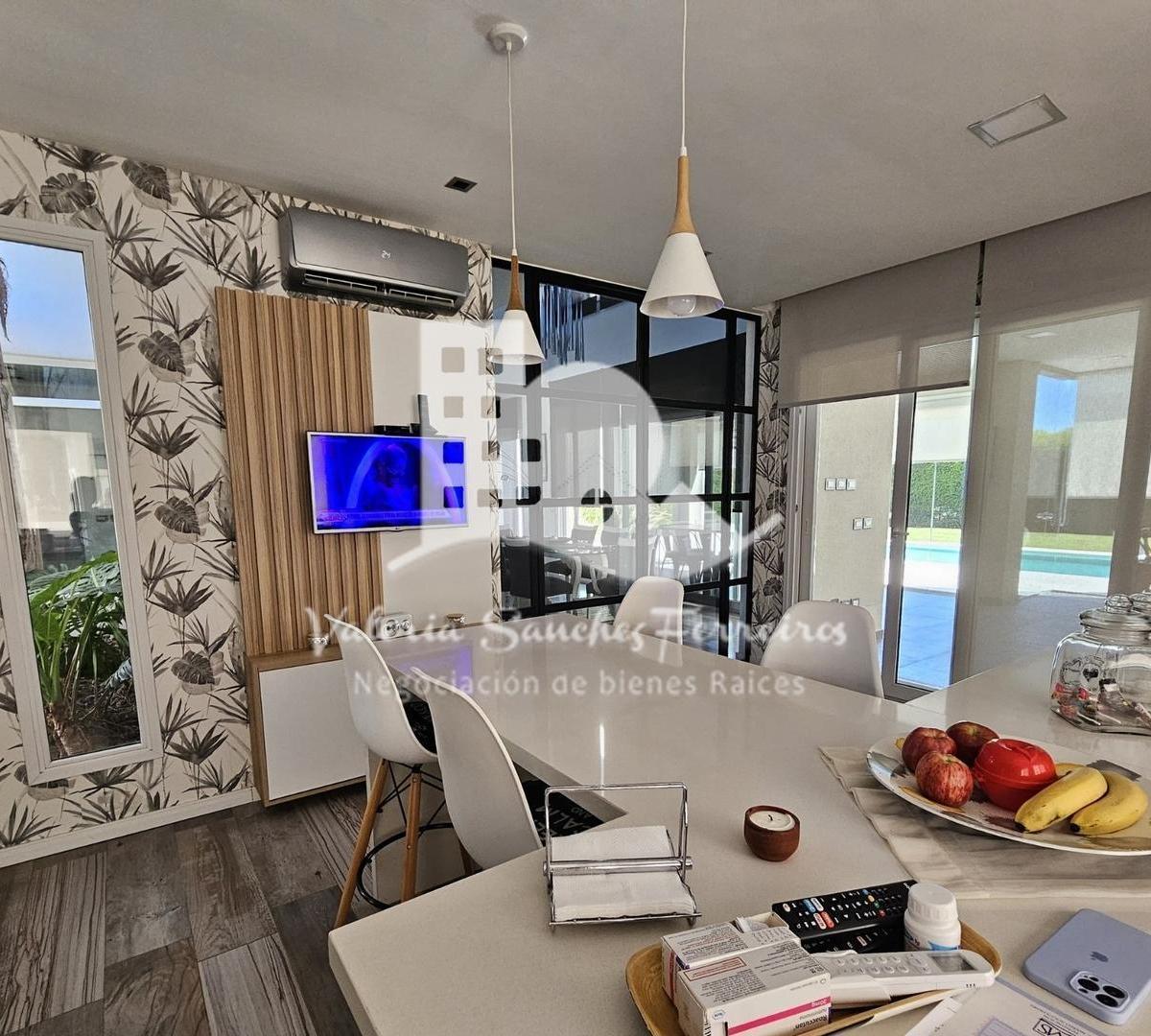 Casa a La Venta en Las Golondrinas 4