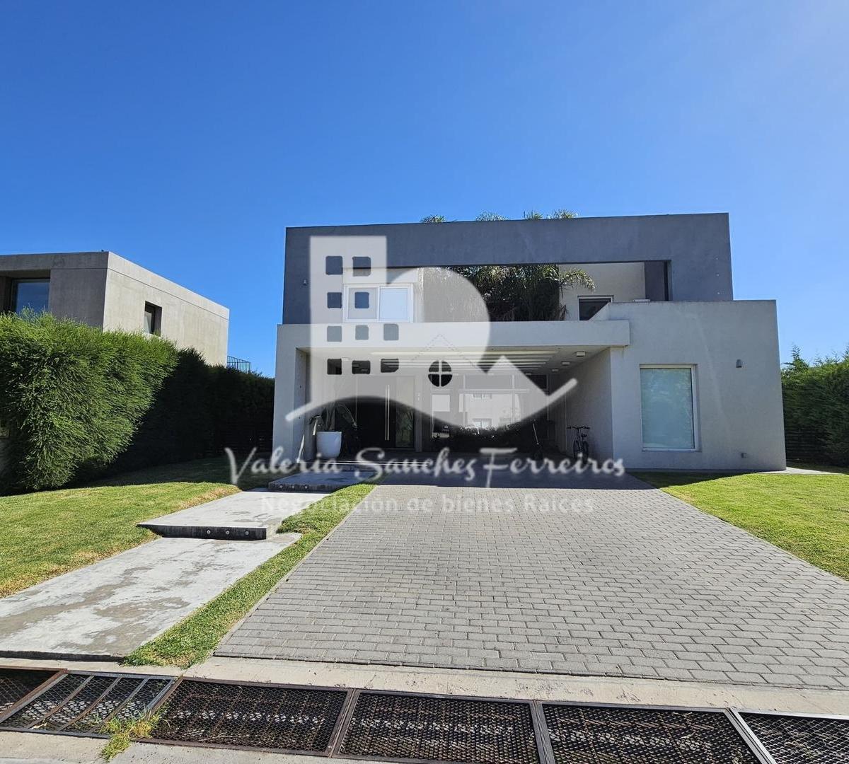 Casa a La Venta en Las Golondrinas 5