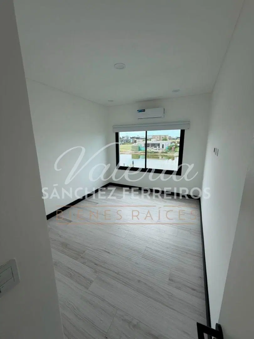 Casa en venta 5 ambientes - Barrio Magallanes 4