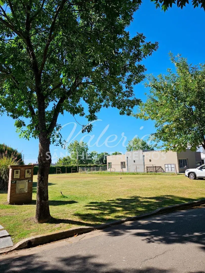 Terreno en venta Barrancas de Iraola 8