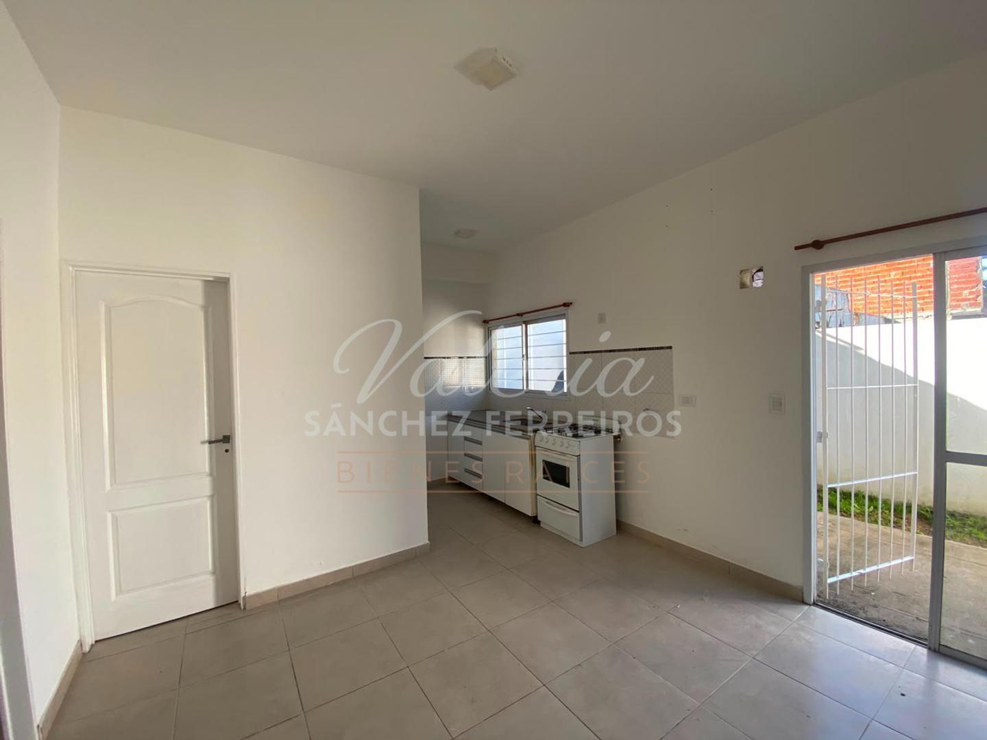 Foto de Departamento 2 ambientes en alquiler Beratategui, imagen 1