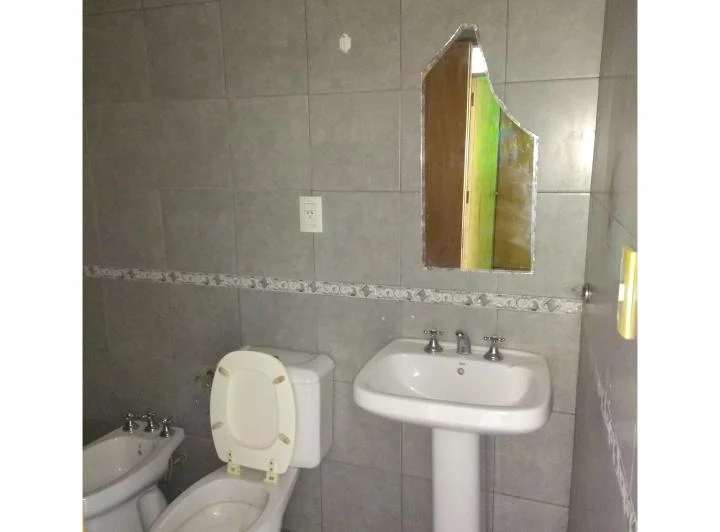Casa 2 Dormitorios en Alquiler – B° San Cayetano 5