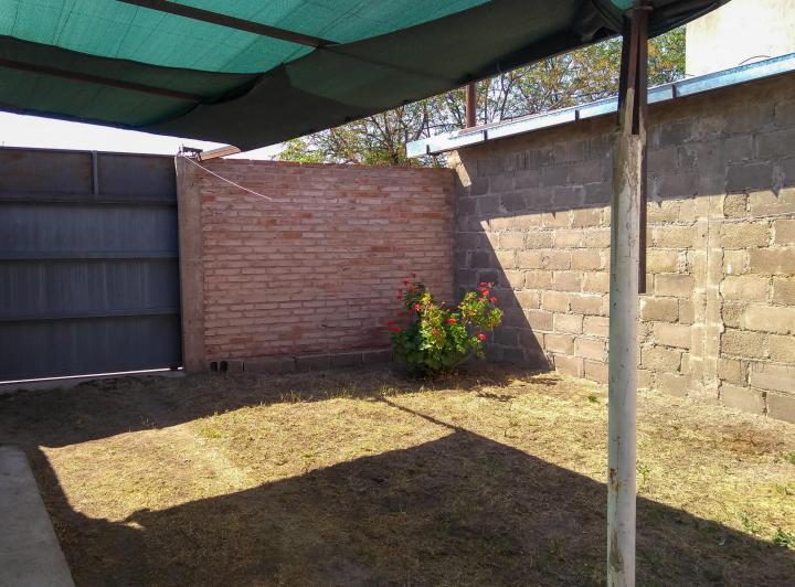Casa 2 Dormitorios en Alquiler – B° San Cayetano 2
