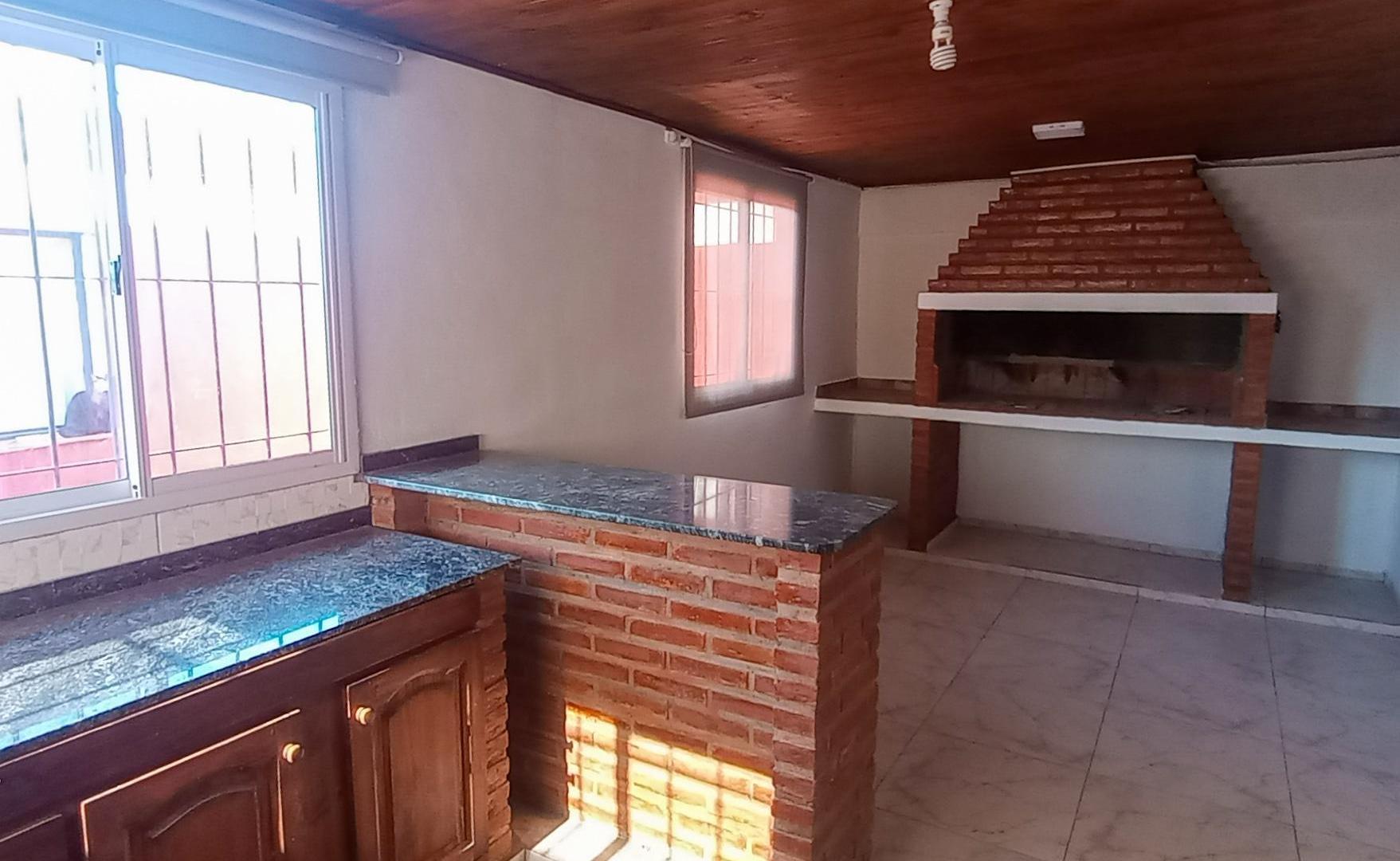 Depto de 2 Dormitorios en Alquiler – B° 684 Viviendas