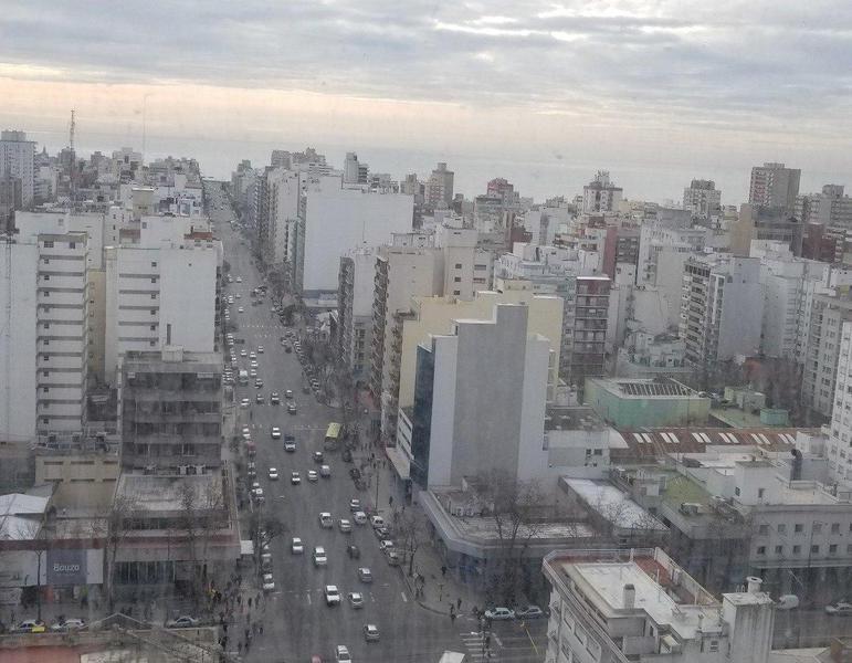 DEPTO 3 AMB EN EL CENTRO