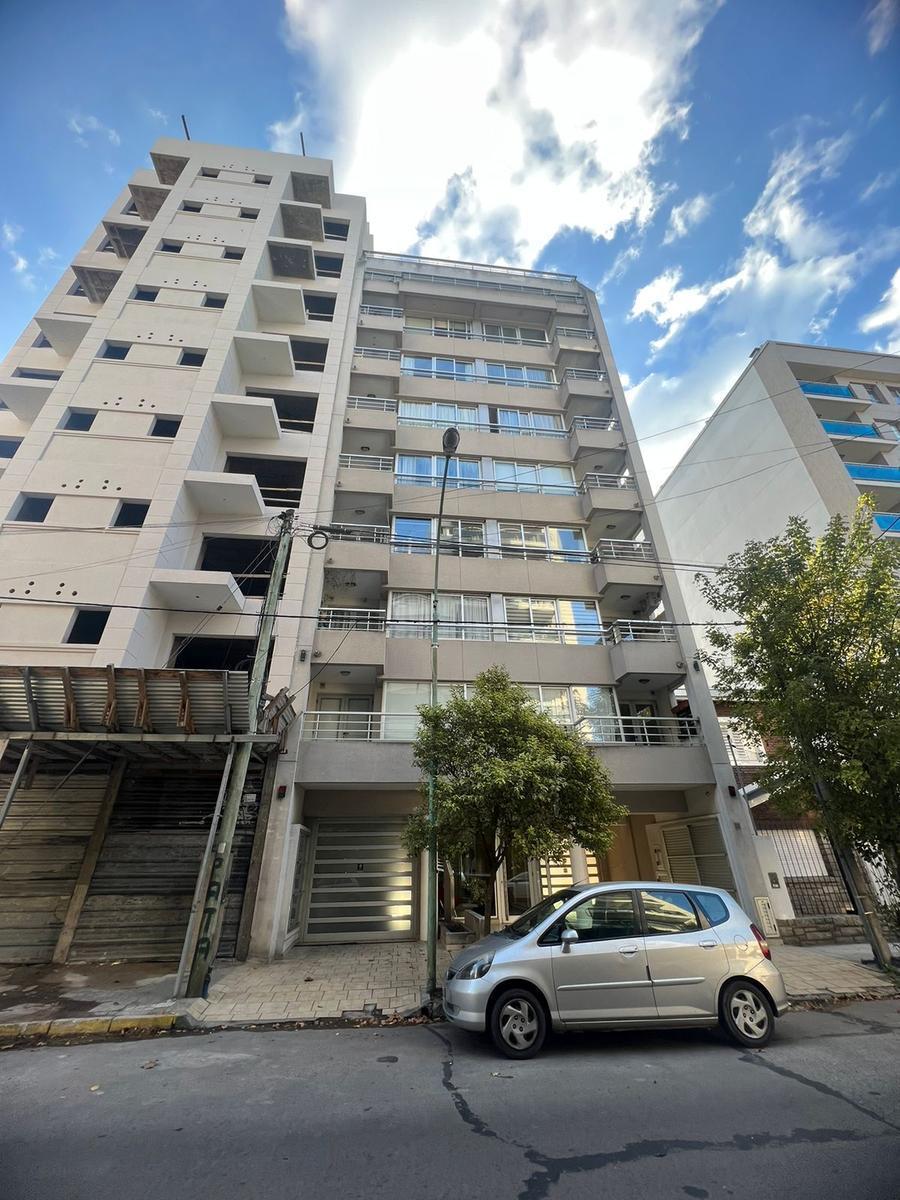 Foto de Semipiso de 3 ambientes con balcón en La Rioja y Garay, imagen 2