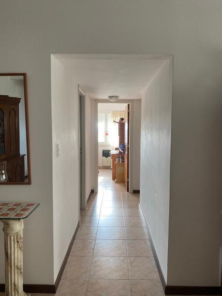 Departamento de 4 Ambientes con Cochera en Gaboto y Edison 2