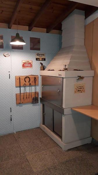 Chalet 4 Ambientes con Garage en Solis y Camusso 2