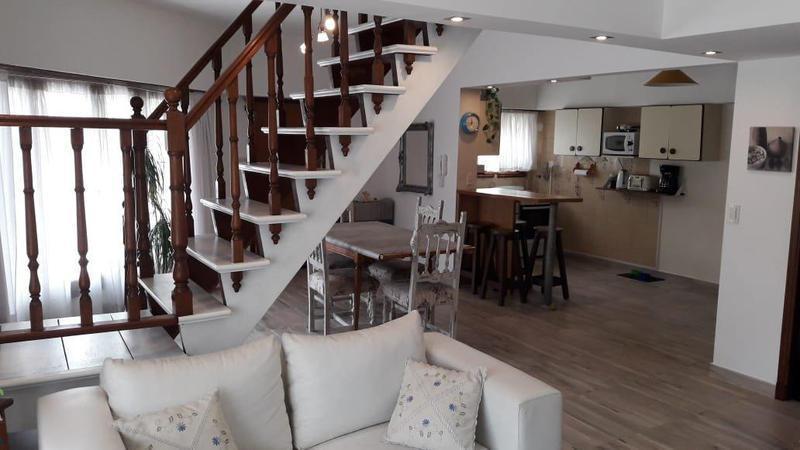 Chalet 4 Ambientes con Garage en Solis y Camusso 1