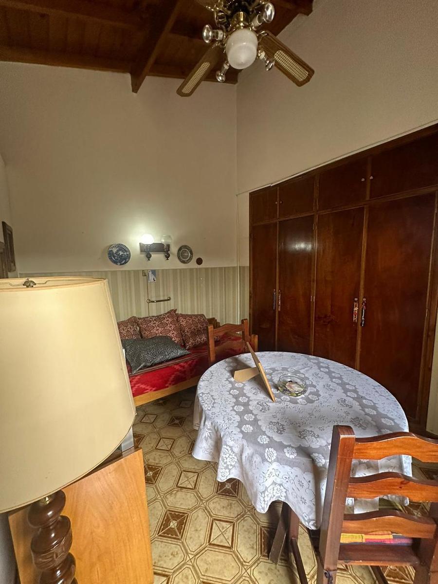 Casa en Heguilor y 12 de Octubre 5