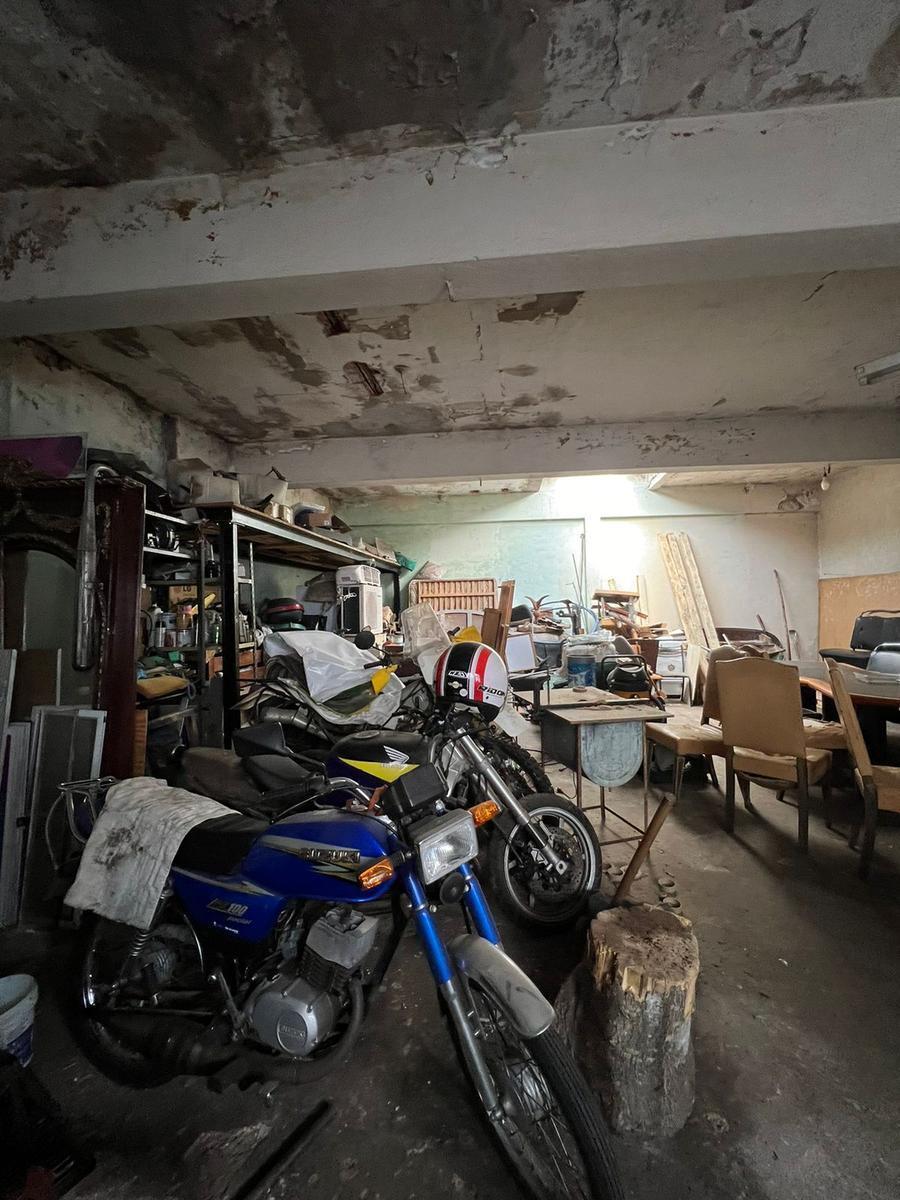 Deposito con Vivienda en Castelli E Italia 1