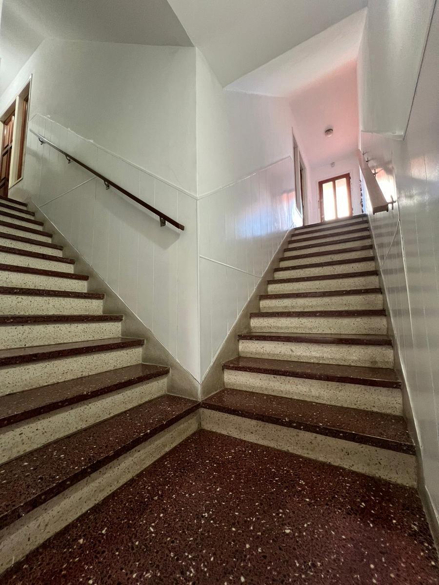 Deposito con Vivienda en Castelli E Italia 2