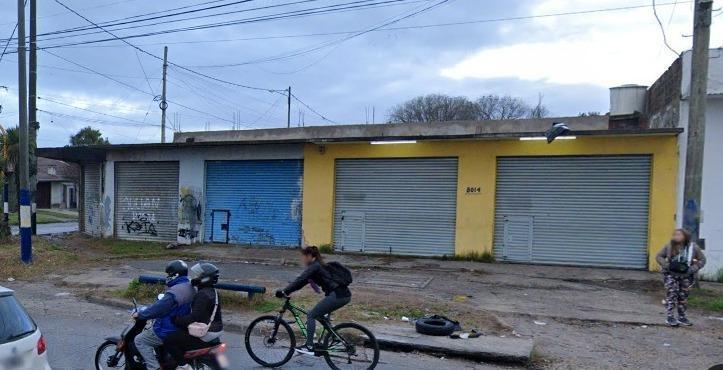 Local en Fortunato de La Plaza y Magnasco 3