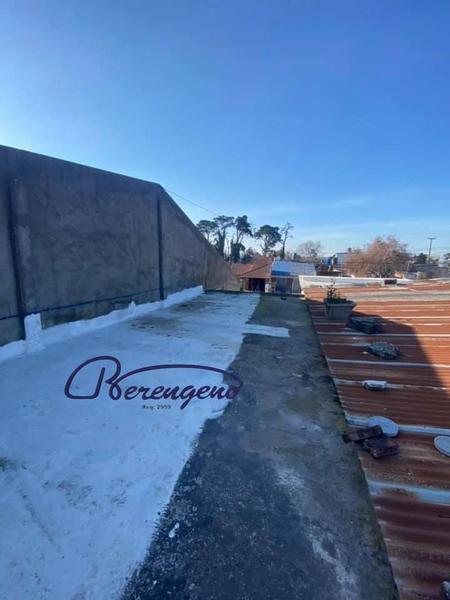 Galpón con Vivienda en Hernandarias y Mac Gaul 3