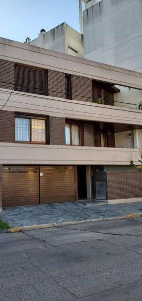 PISO 3 AMBIENTES EN ARENALES Y ROCA
