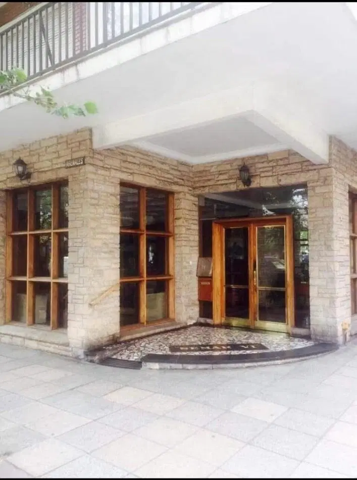 Departamento en Plaza Colon 3