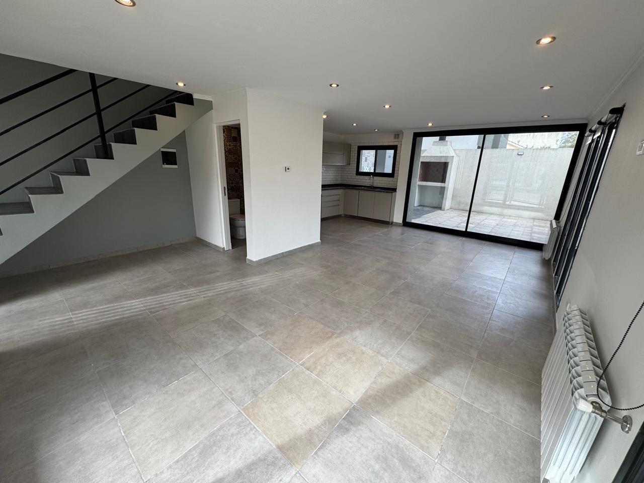 Foto de duplex 5 ambientes en Villa Primera, imagen 5