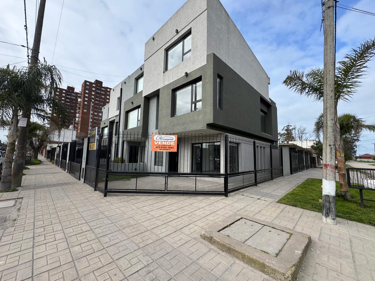 Foto de duplex 5 ambientes en Villa Primera, imagen 1