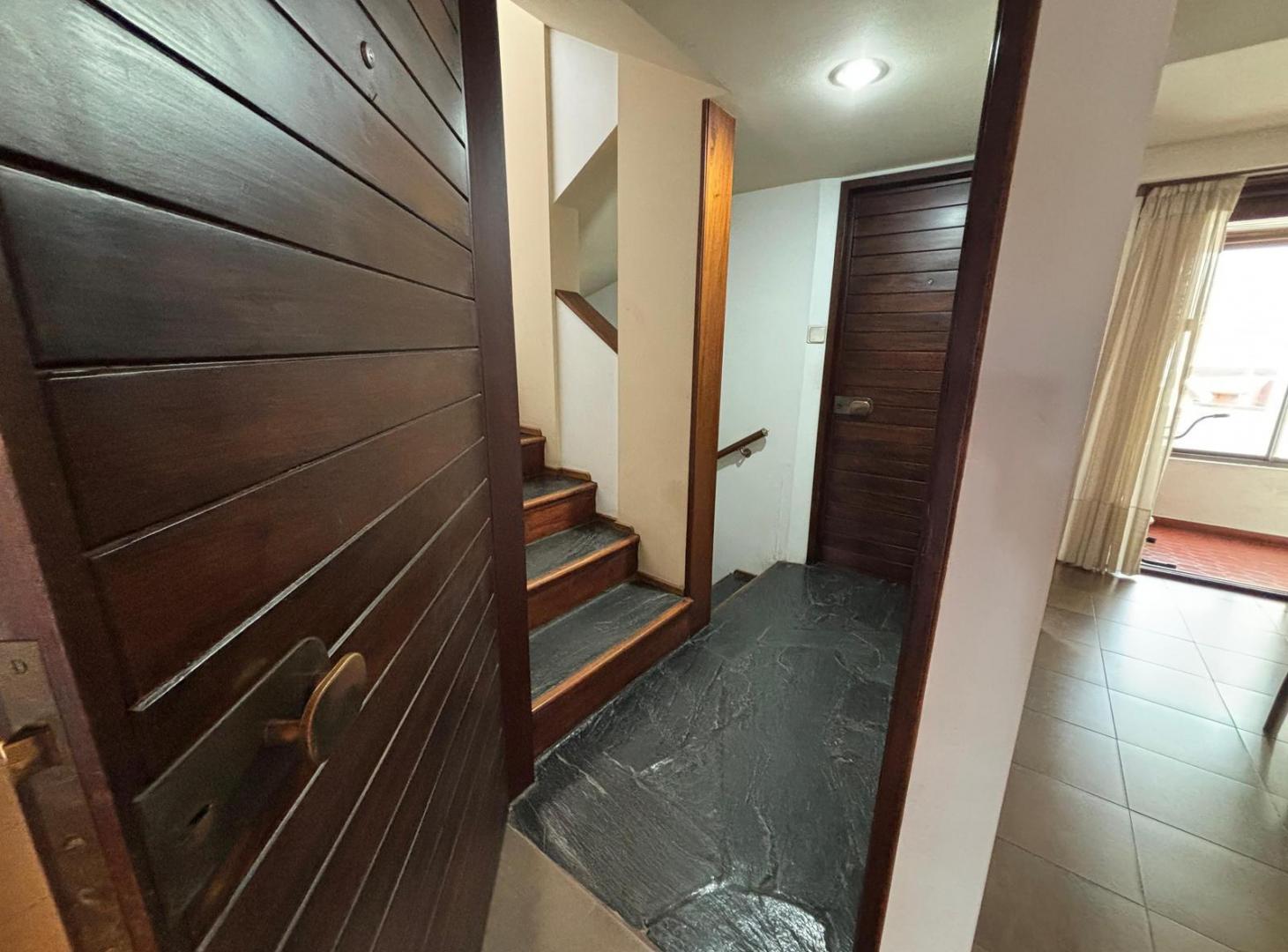 Foto de PISO 4 AMBIENTES EN ARENALES Y ROCA, imagen 4