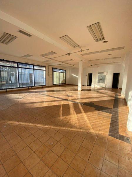Foto de LOCAL DE 165M2 EN 12 DE OCTUBRE Y PASAJE SAN BERNARDO, imagen 5