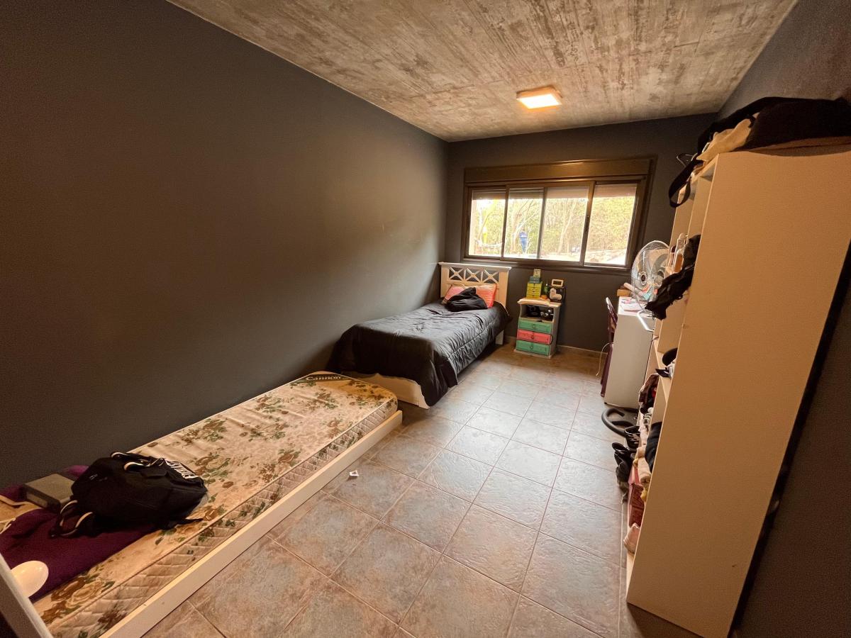 Foto de Casa de categoría en venta - Corral de Barrancas, imagen 4