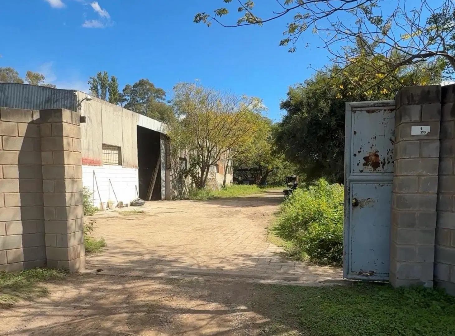GALPÓN en terreno de una hectárea - Cordoba Capital 2