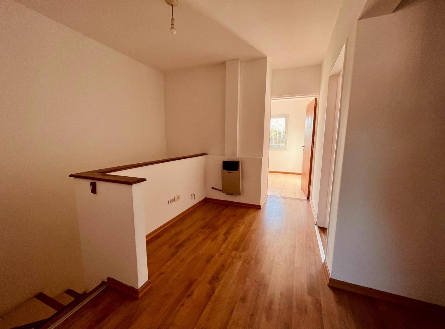 Foto de Se vende duplex 3 dorm - Nuevo Poeta Lugones, imagen 3