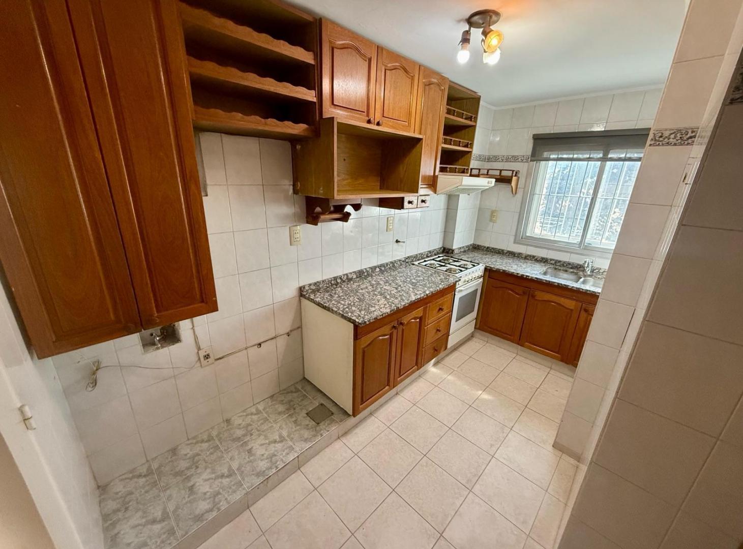 Foto de Se vende dpto 2 dorm y cochera - Centro Tribunales, imagen 1