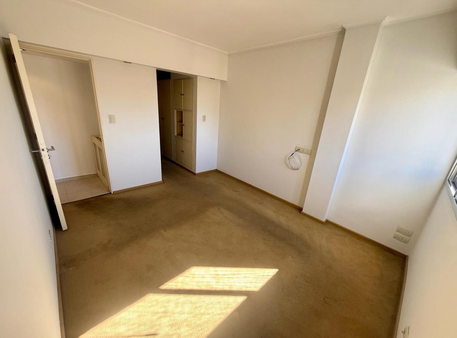 Foto de Se vende dpto 2 dorm y cochera - Centro Tribunales, imagen 3