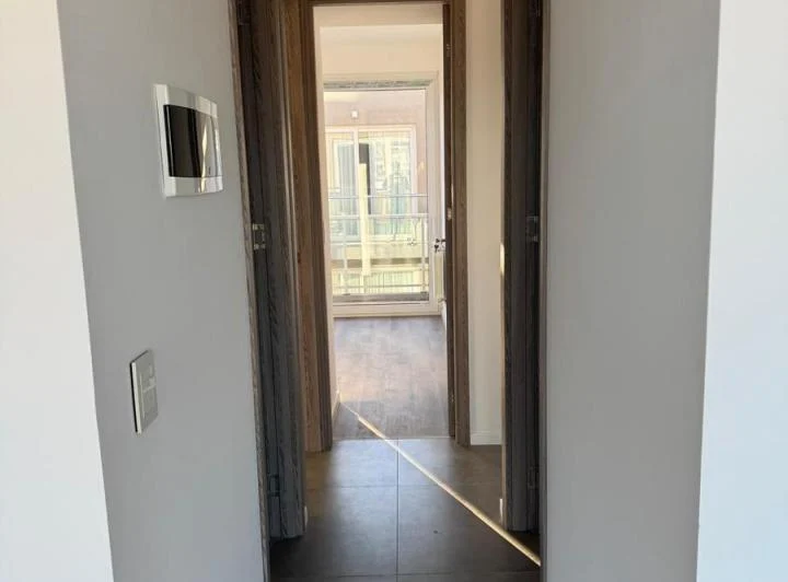 Departamento 4 ambientes con cochera a estrena en venta y alquiler - Bernal Centro 4